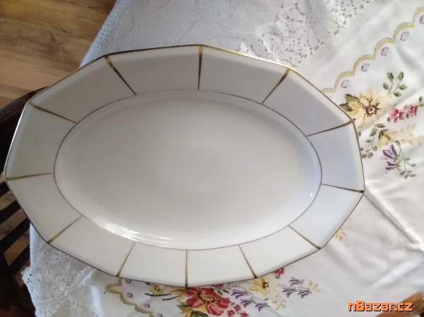 Starý, porcelánový tác se zlatou ozdobou Starý, porcelánový tác se zlatou ozdobou