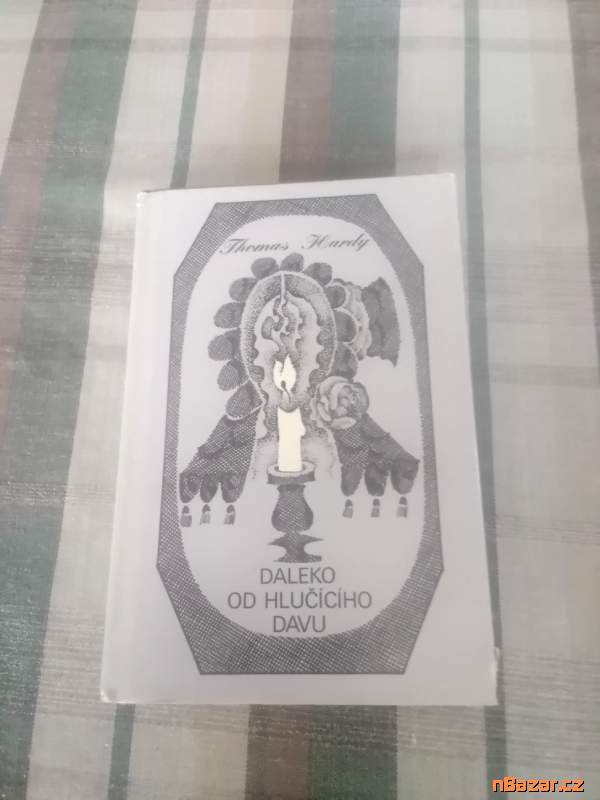 Daleko od hlučícího davu