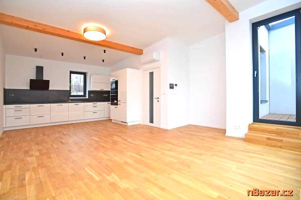Pronájem rodinného domu 190 m², pozemek 285 m², H
