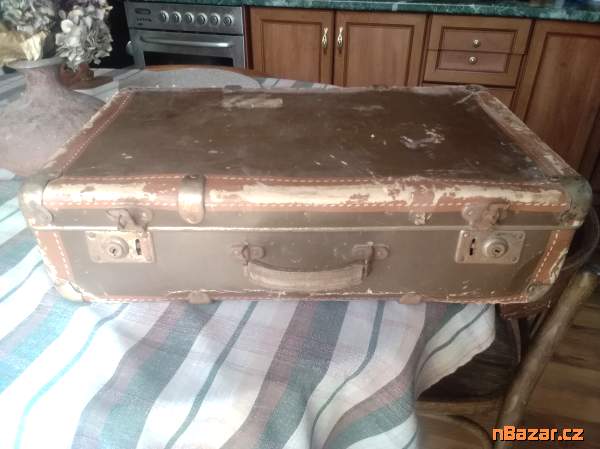 Starý kufr z 50-tých let Starý kufr z 50-tých let