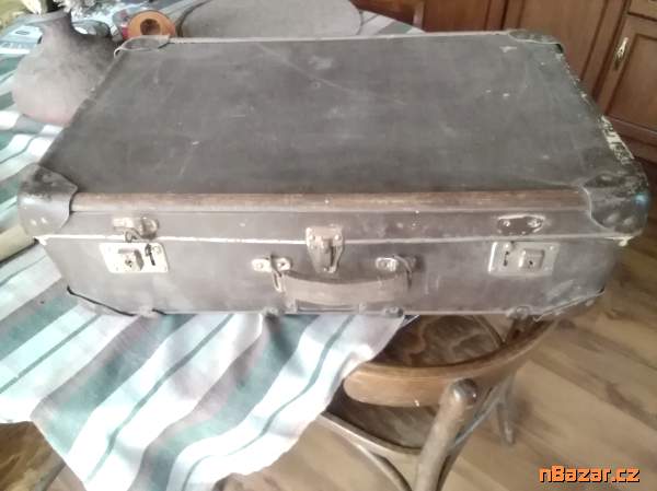 Starý kufr z 50-tých let Starý kufr z 50-tých let