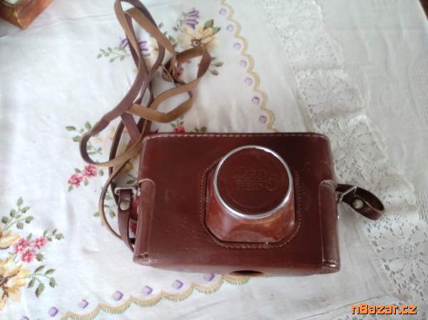 Starý fotoaparát FED 3 s kož.brašnou Starý fotoaparát FED 3 s kož.brašnou