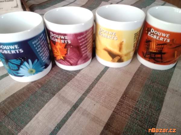 Čtyři nové, porcelánové hrnky s básní