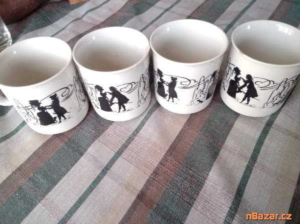 4x strarý keramický hrnek s rokokovou kresbou 4x strarý keramický hrnek s rokokovou kresbou