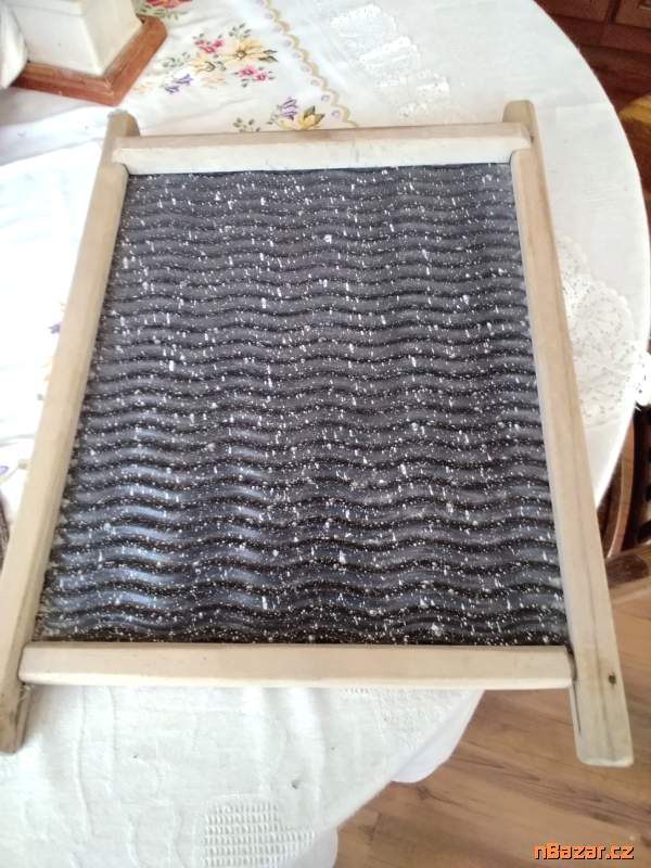 Stará valcha na prádlo Stará valcha na prádlo