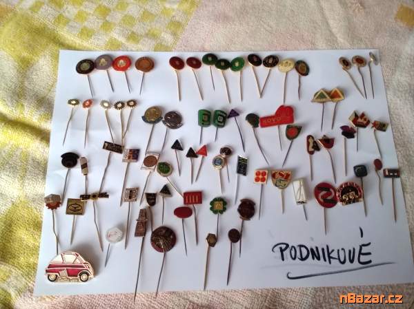 staré podnikové odznaky