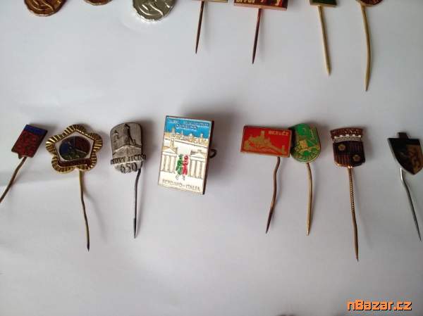 staré, plechové odznaky měst staré, plechové odznaky měst