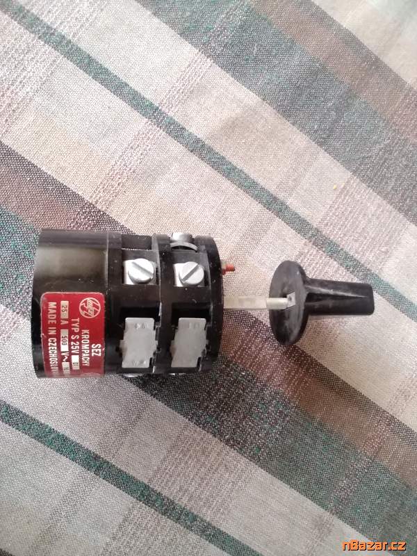 cyklovač otočný-přepínač na stěrače