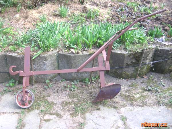 brána, hrobkovač, závěs, rám na brány,radlice