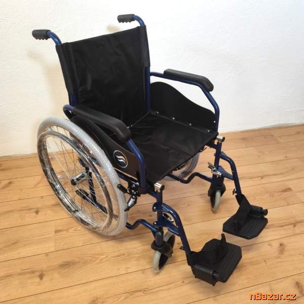 Nový mechanický invalidní vozík 